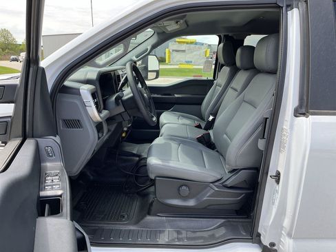 New 2026 Ford F550 4x4 Supercab Super Duty image 3