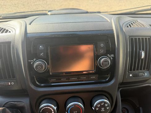 Used 2018 RAM ProMaster 2500 FWD image 18