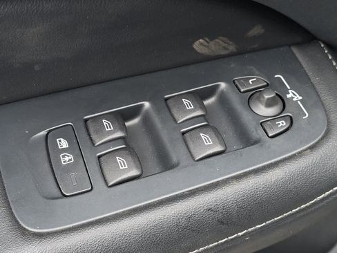 Used 2024 Volvo V60 B5 Cross Country Ultimate image 15