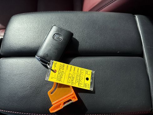 Used 2023 MAZDA CX-9 Carbon Edition image 25