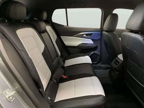 Used 2026 Chevrolet Equinox EV LT image 23