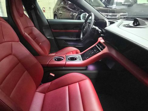 Used 2020 Porsche Taycan 4S AWD/4WD image 10