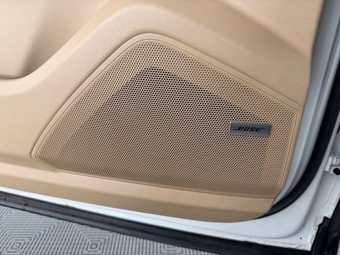 Certified 2022 Porsche Cayenne Platinum Edition AWD/4WD image 19