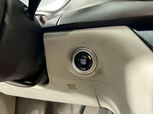 Used 2018 Chrysler Pacifica Touring Plus FWD image 20