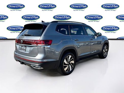 Used 2025 Volkswagen Atlas SE image 7