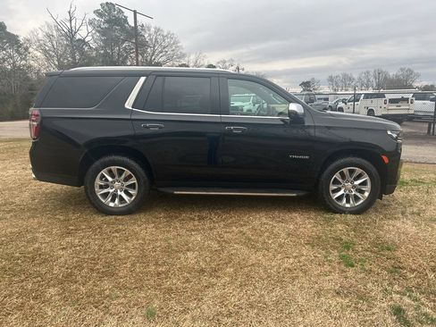 Used 2021 Chevrolet Tahoe Premier w/ Premium Package image 8