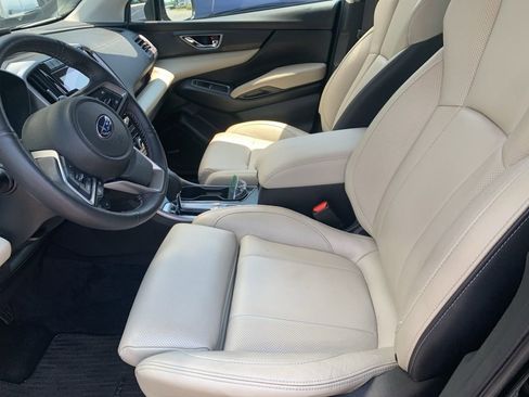 Used 2022 Subaru Ascent Limited w/ Technology Package image 3