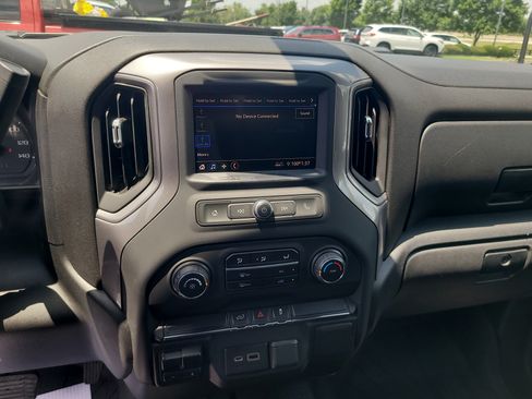 Used 2021 Chevrolet Silverado 2500 Custom w/ Custom Value Package AWD/4WD image 14