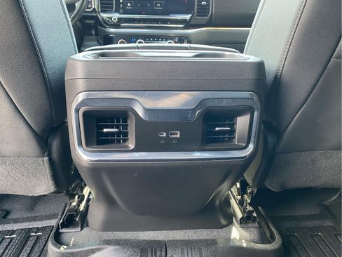 Used 2023 GMC Sierra 1500 SLT w/ SLT Premium Package AWD/4WD image 28