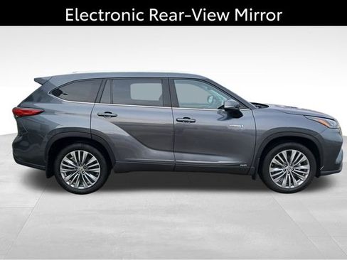 Used 2020 Toyota Highlander Platinum image 6