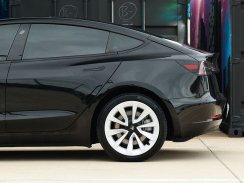Used 2023 Tesla Model 3 Standard Range RWD image 32