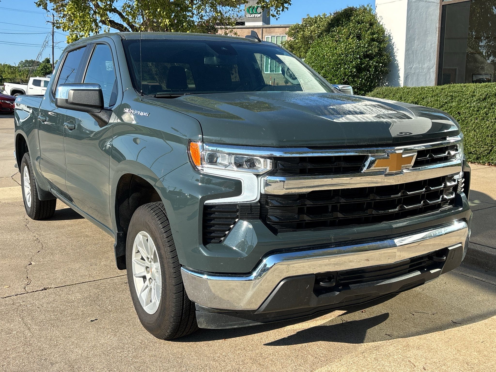 Used 2025 Chevrolet Silverado 1500 LT AWD/4WD image 1