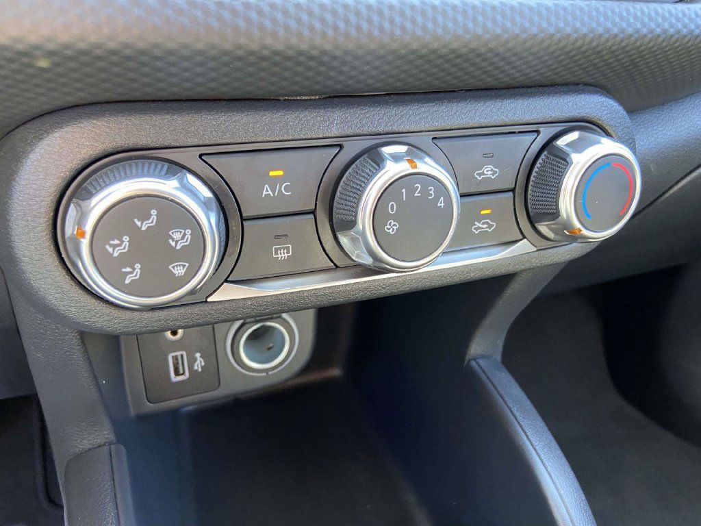 Used 2025 Nissan Kicks Play S FWD image 25