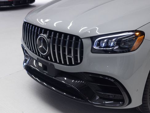 Used 2025 Mercedes-Benz GLS 63 AMG 4MATIC image 31