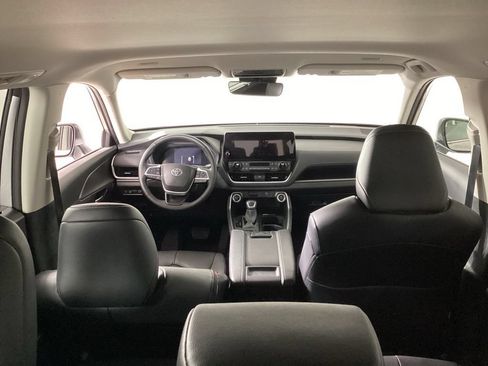 Used 2025 Toyota Grand Highlander AWD Hybrid image 23