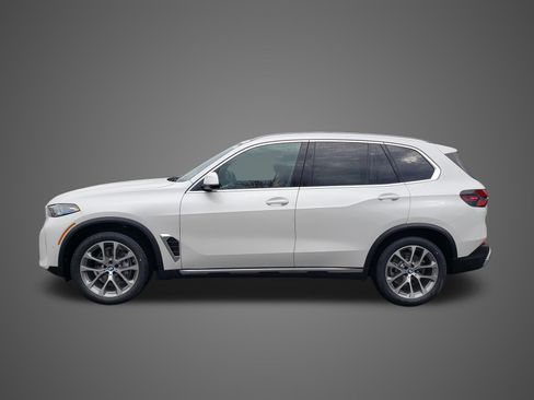 New 2026 BMW X5 xDrive40i image 8