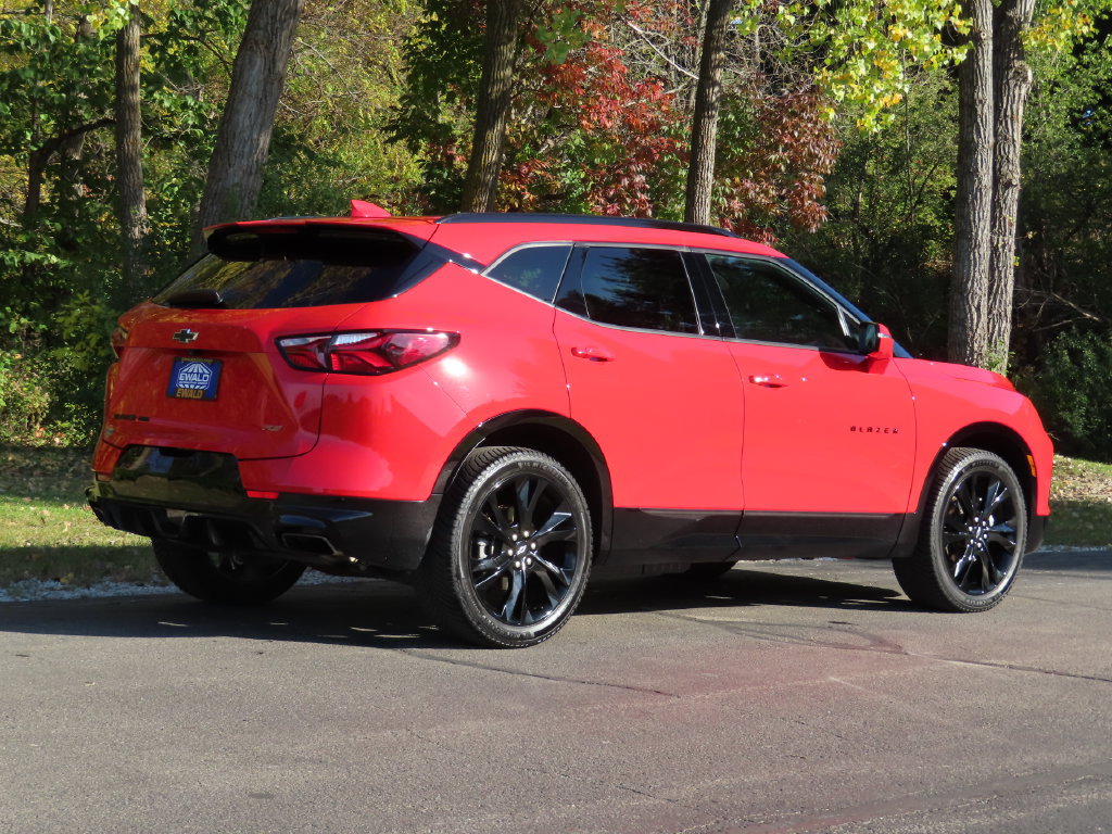 Used 2022 Chevrolet Blazer RS w/ Enhanced Convenience Package AWD/4WD image 3