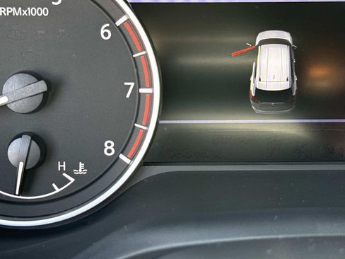 Used 2026 Nissan Rogue SV FWD image 38