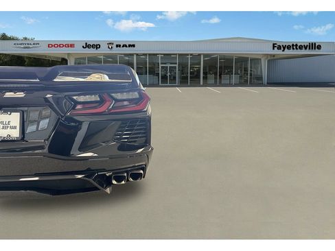 Used 2021 Chevrolet Corvette Stingray Premium Conv w/ Z51 Performance Package RWD image 9
