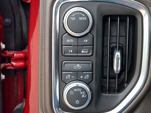 Used 2020 GMC Sierra 1500 SLE w/ SLE Value Package AWD/4WD image 25