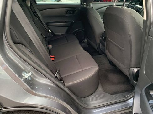 Used 2025 Nissan Rogue S FWD image 30