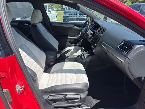 Used 2016 Volkswagen Jetta Sport image 14