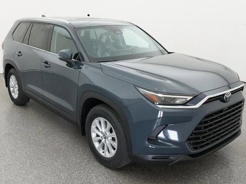 New 2026 Toyota Grand Highlander XLE image 13