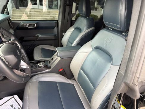 Used 2024 Ford Bronco Outer Banks AWD/4WD image 15