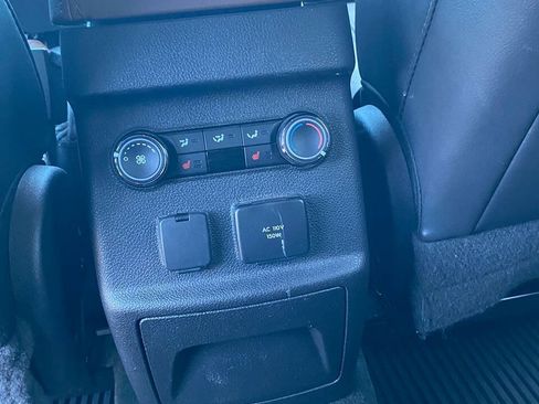 Used 2015 Ford Explorer Limited w/ Equipment Group 302A FWD image 16