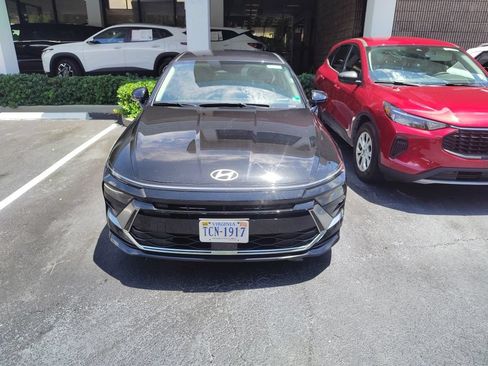 Used 2025 Hyundai Sonata SEL FWD image 2