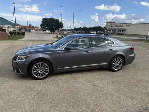 Used 2014 Lexus LS 460 w/ Comfort Package RWD image 7