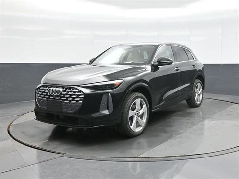 New 2025 Audi Q5 Premium Plus image 3