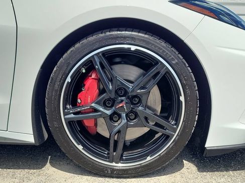 Used 2024 Chevrolet Corvette Stingray Premium Conv w/ Z51 Performance Package RWD image 6