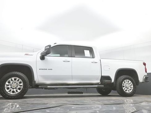 Used 2024 Chevrolet Silverado 2500 LT AWD/4WD image 42