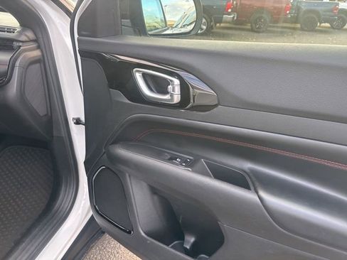 Used 2023 Jeep Compass Trailhawk image 17