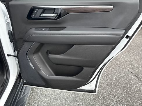 Certified 2025 Chevrolet Tahoe LT image 16