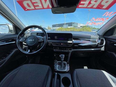 Certified 2026 Kia Seltos LX FWD image 28
