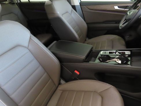 New 2025 Volkswagen Atlas SEL image 29