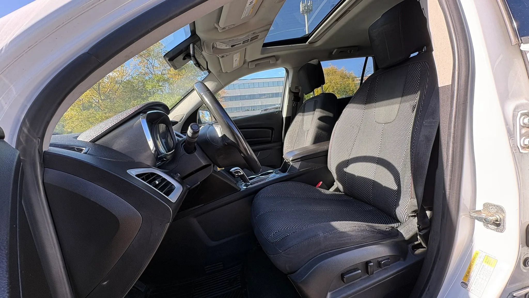 Used 2012 GMC Terrain SLE FWD image 2