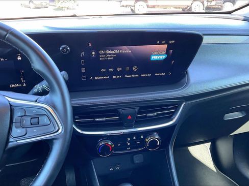 Used 2024 Buick Encore GX Sport Touring image 7