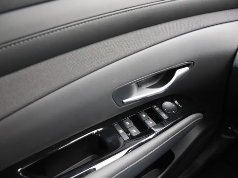 New 2026 Hyundai Tucson Limited image 24