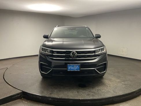 Used 2022 Volkswagen Atlas Cross Sport SEL R-Line image 2