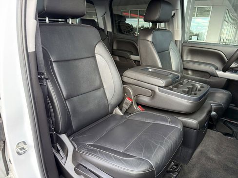 Used 2018 Chevrolet Silverado 1500 LT w/ All Star Edition image 8