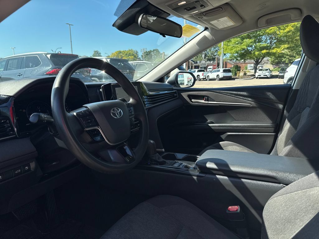 Used 2025 Toyota Camry LE FWD image 13