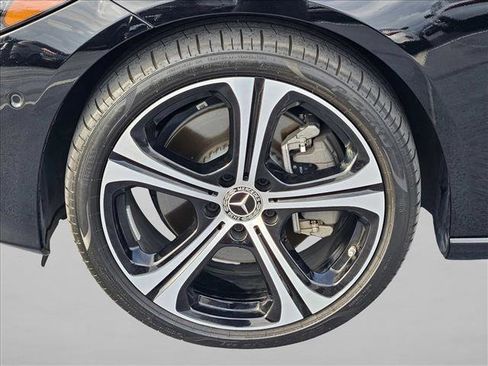Used 2025 Mercedes-Benz C 300 Sedan image 21