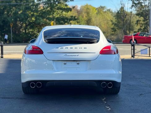 Used 2013 Porsche Panamera 4 Platinum Edition image 8