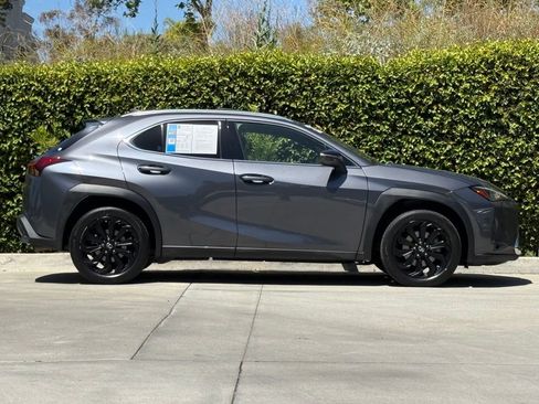 Used 2023 Lexus UX 250h FWD image 9