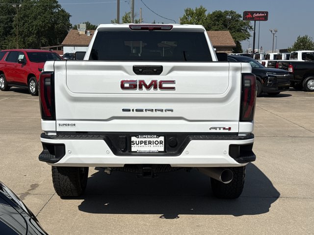 Used 2026 GMC Sierra 2500 AT4 AWD/4WD image 4