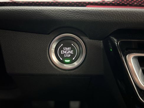 Used 2024 Chevrolet Traverse RS image 14