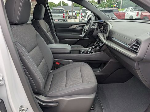 New 2026 Chevrolet Traverse LT w/ Driver Confidence Package image 7